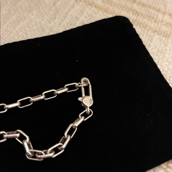 Gucci Silver Chain Bracelet with Logo Charm .925 silver - Picture 3 of 4